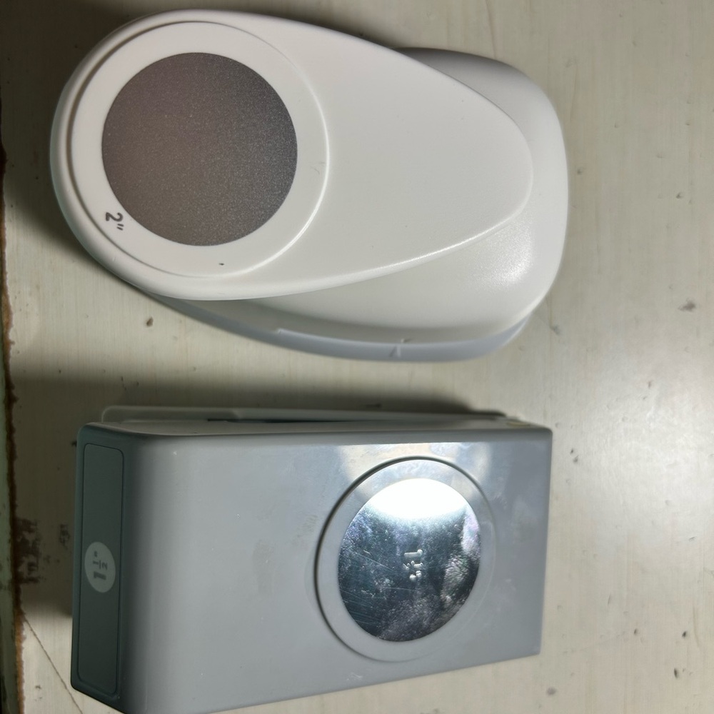 White and Gray Circle Punch Tool